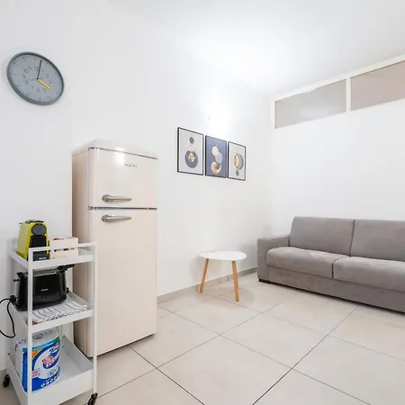 Appartement Anglona House *