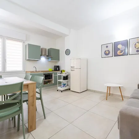 Anglona House דירה *